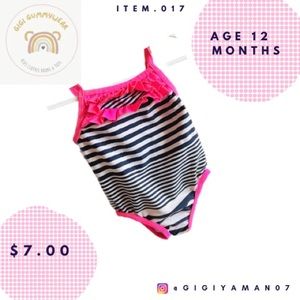 **GIGI GUMMYWEAR**Carter’s babygirl Swimingsuit
